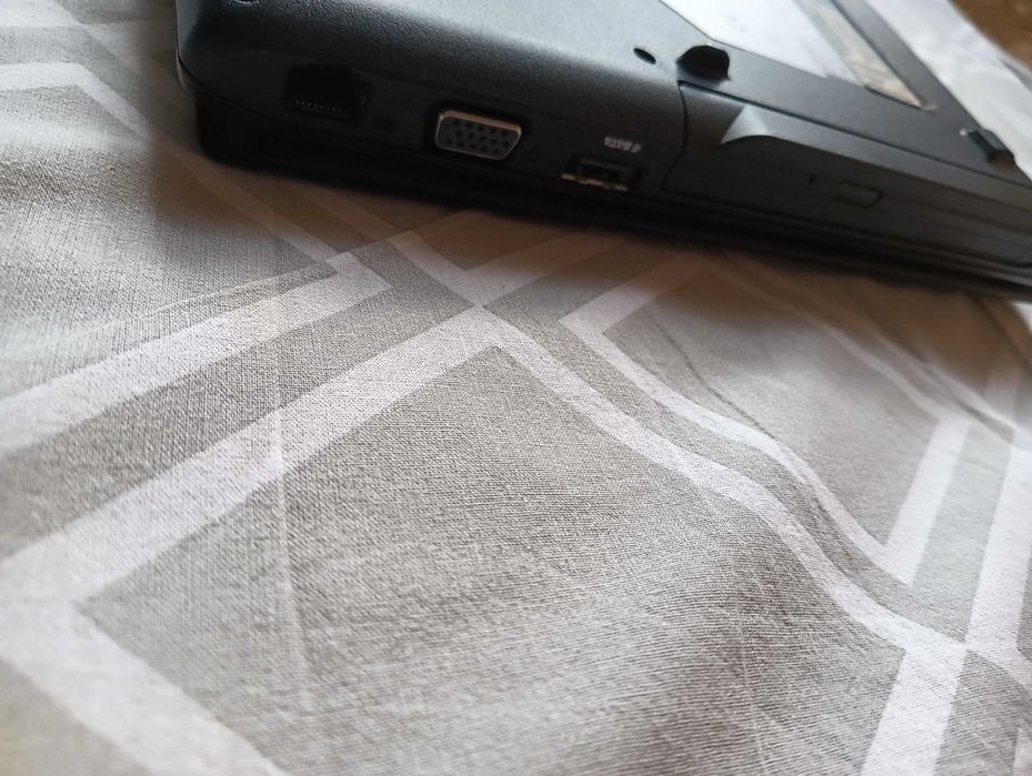 Laptop MSI CR650 procesor AMD HDMI matryca 15,6' RAM DDR3 windows 10