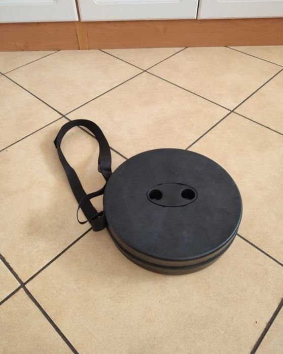 Nowy czarny składany taboret turystyczny