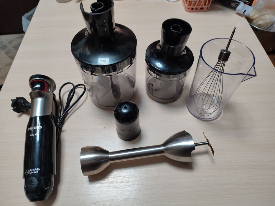 погружной блендер Philips серии ProMix мощностью 800 Вт.