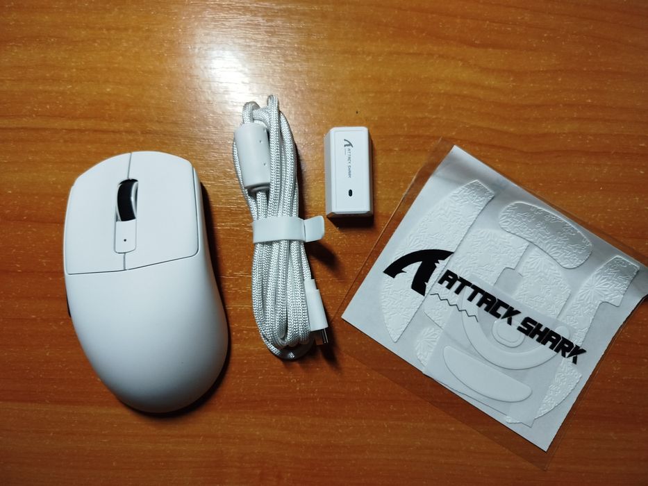 НОВА! Геймерська миша Attack Shark R6 біла