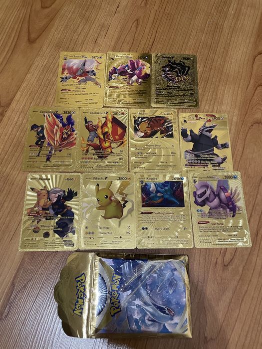 Золотые карточки POKEMON,новые 11 штук.хорошего качества.