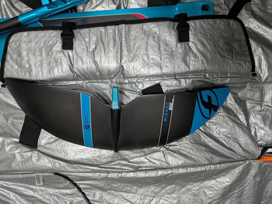 Hydrofoil e prancha F-One