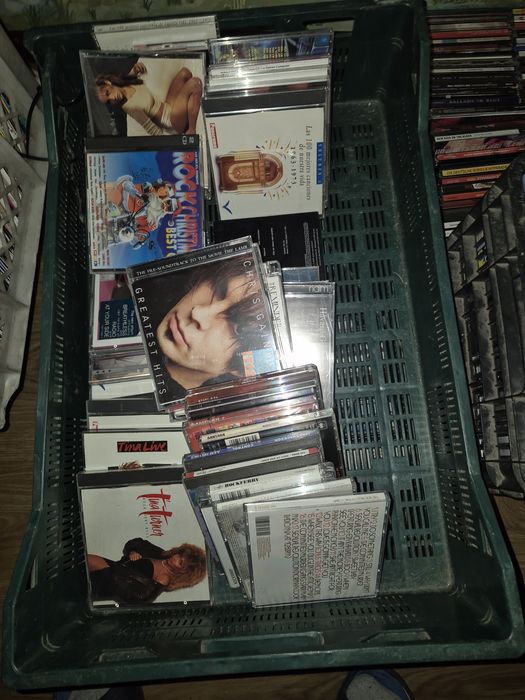 Sprzedam płyty cd oraz dvd z koncertami