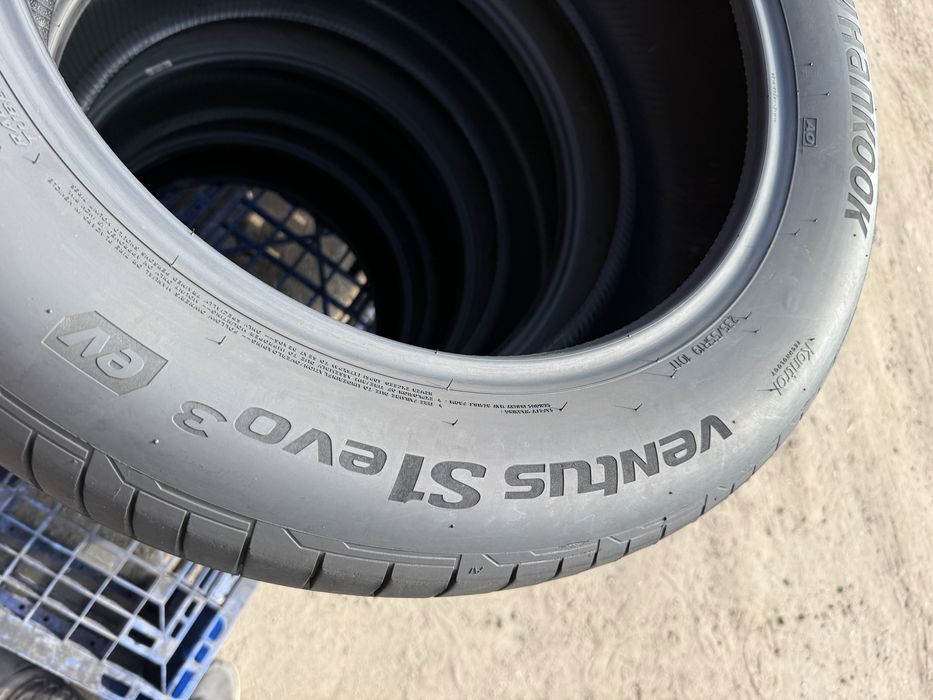 235/55 r19 Hankook Ventus S1 evo3 24 год Резина летняя