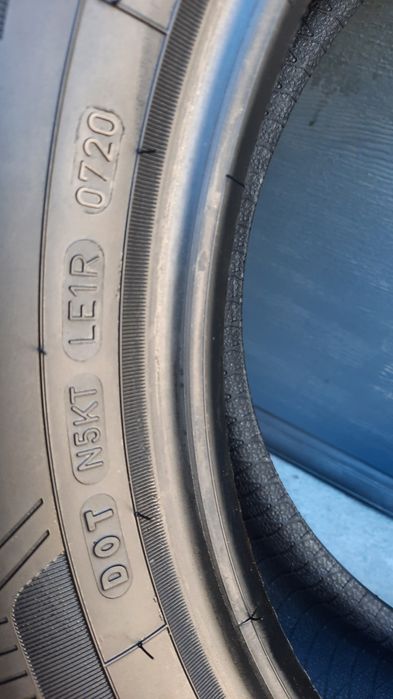 Goodyear 215/60 R17 EfficientGrip NOWE Duster CH-R Arkana Kadjar