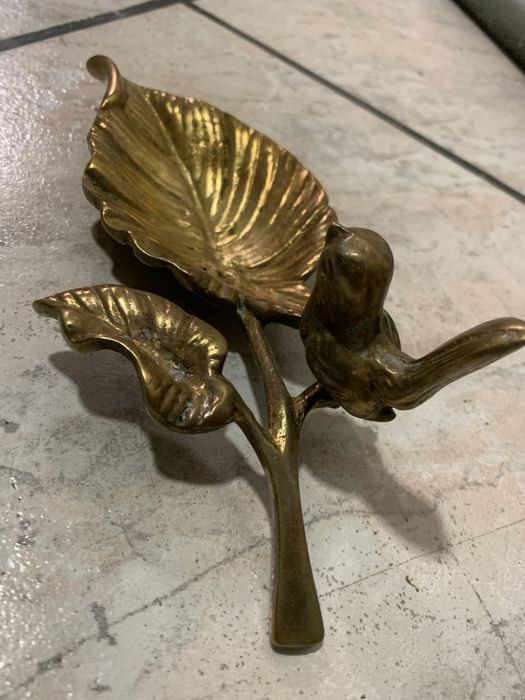 Бронзова пепельниця, статуетки