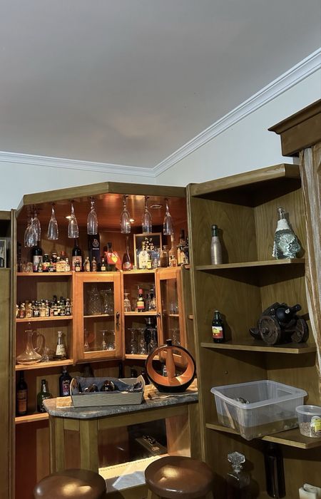 bar( só mobilia )+2 bancos  -como novo