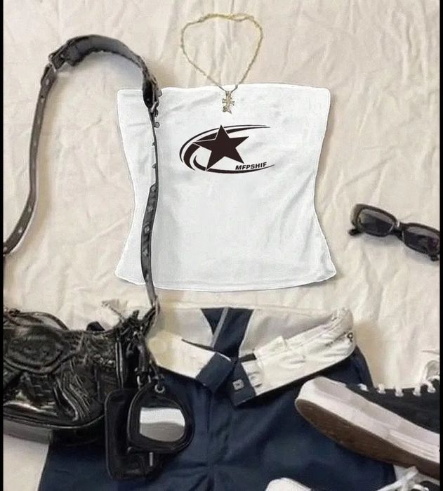 Білий топ з принтом