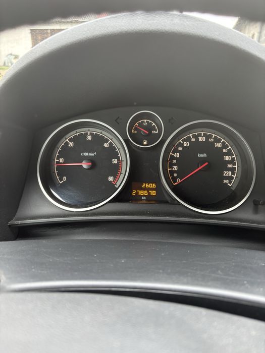 Opel astra h gtc