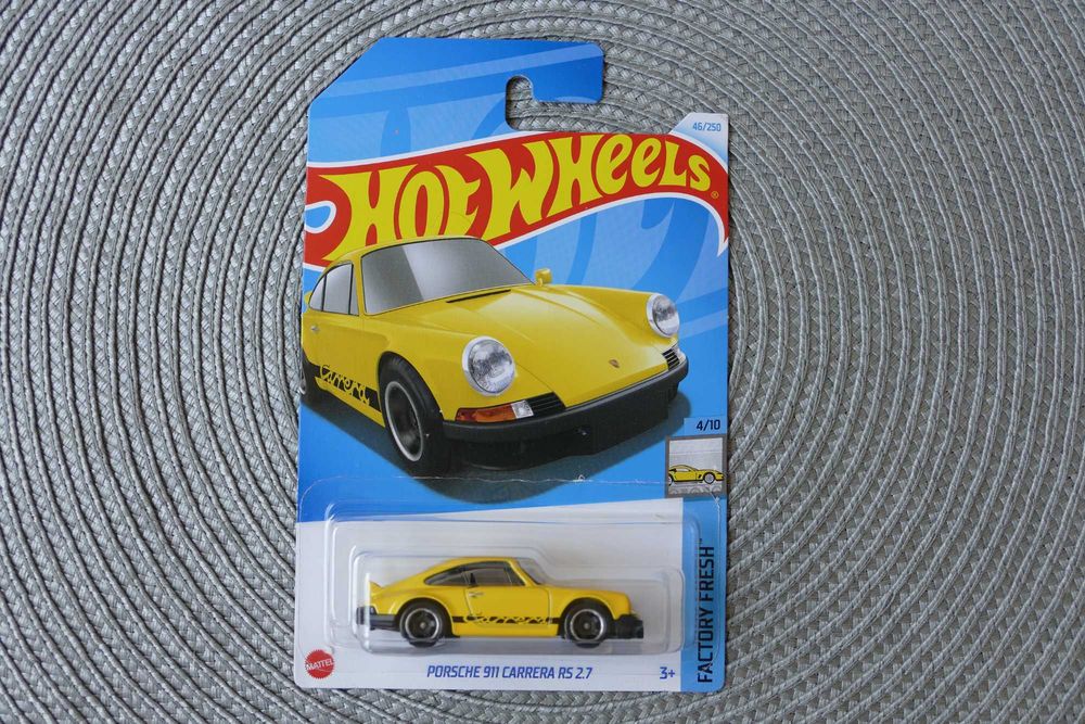 Hot Wheels autko "Resorak" PORSCHE 911 CARRERA RS 2.7 edycja 2021r.