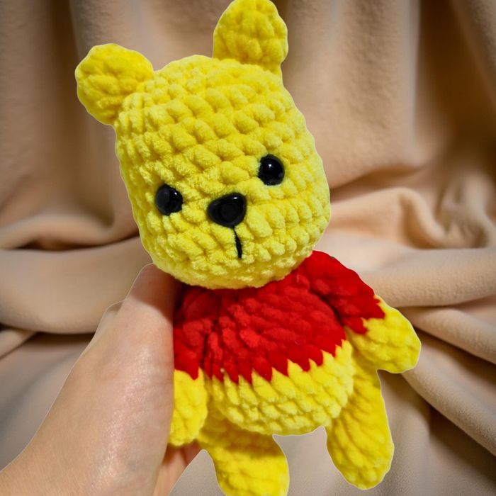 В'язана іграшка Вінні пух, іграшка ручної роботи, подарунок хендмейд