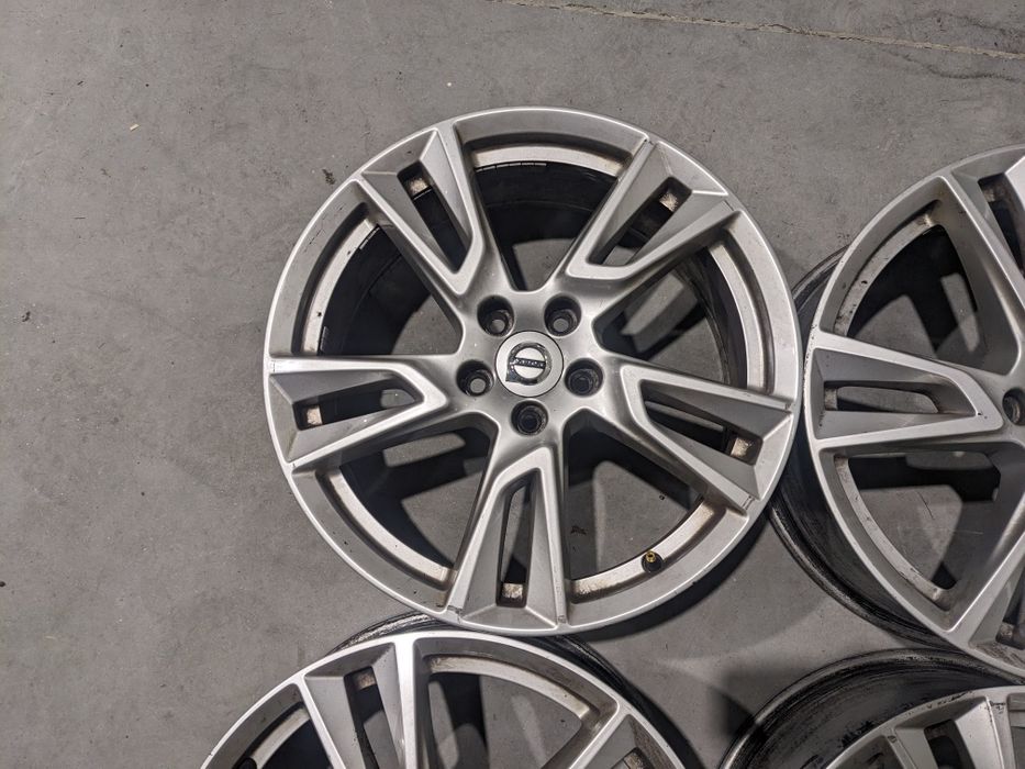 Oryginalne Alufelgi Volvo XC 7,5Jx18 ET50,5 Wysyłka Ford 5x108