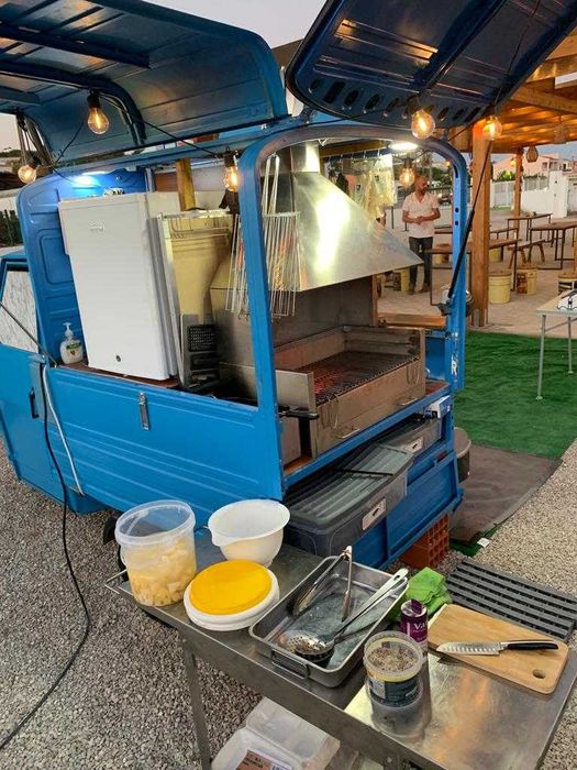 VENDO NEGOCIO, VIATURA PARA VENDA DE BIFANAS PREGOS E GRELHADOS