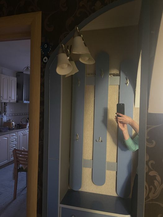 Меблі у передпокій в дуже хорошому стані 5500 грн