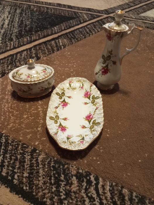 Sprzedam naczynia porcelanowe 1945/2000 z Chodzieży