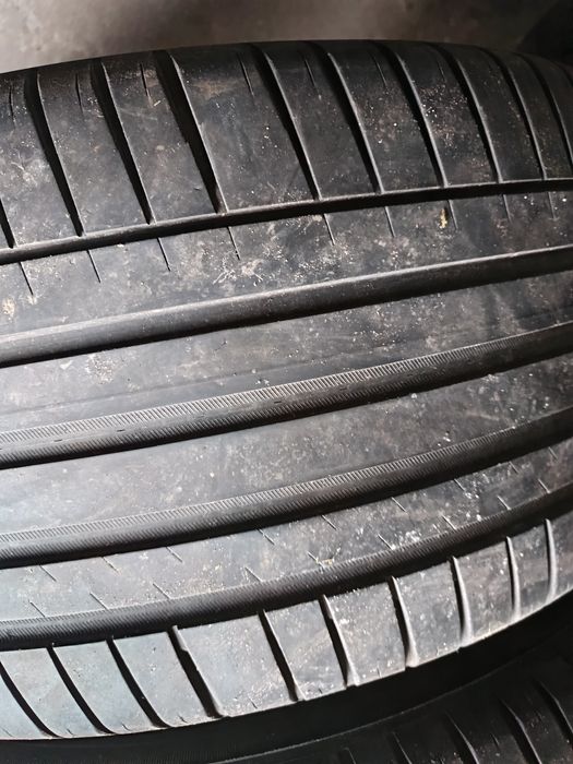 Opony 255/40 r21 Pirelli