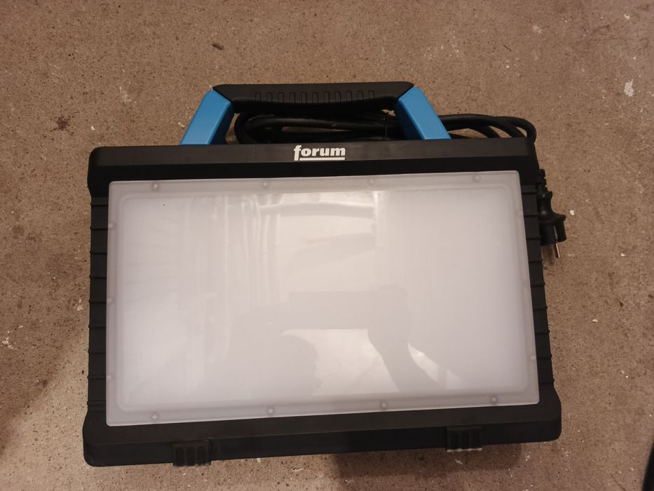 Lampa warsztatowa , nowa