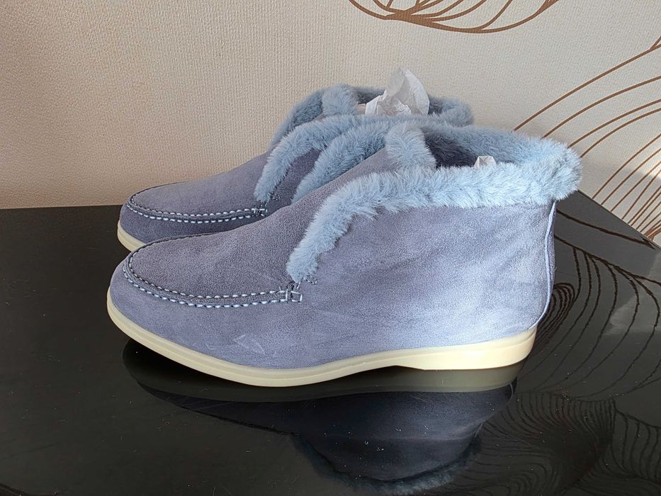 Продам  жіночі лофери Loro piano