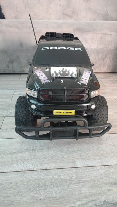 DUŻE auto na akumulator Dodge Hemi