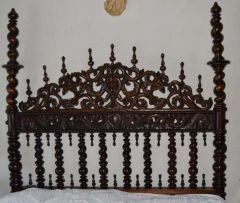 Quarto antigo de Bilros renascença madeira tipo pau santo