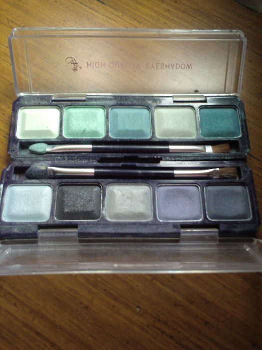 Компактные Тени для век, румяна, карандаши, новые и б/у, недорого