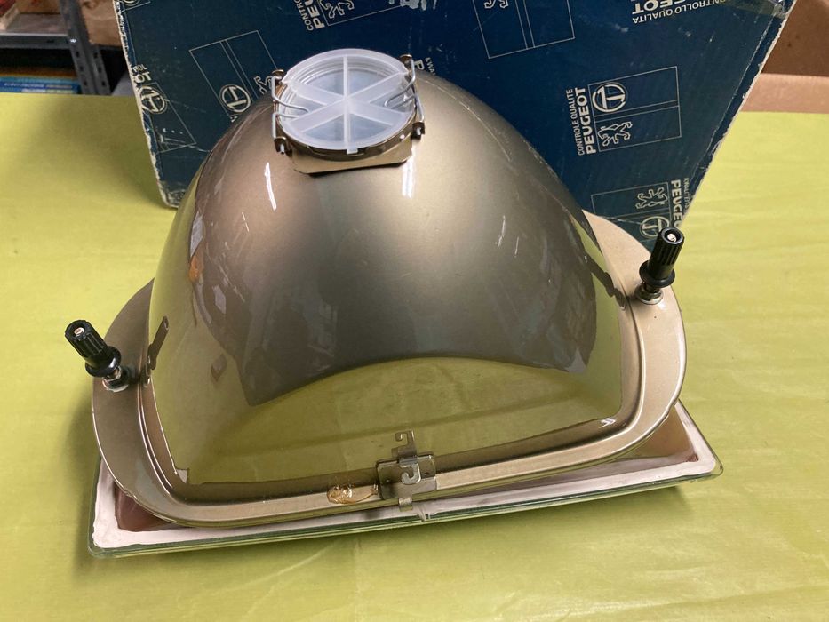 Farol Optica Peugeot 504 esquerdo H4 Original Sev Marchal