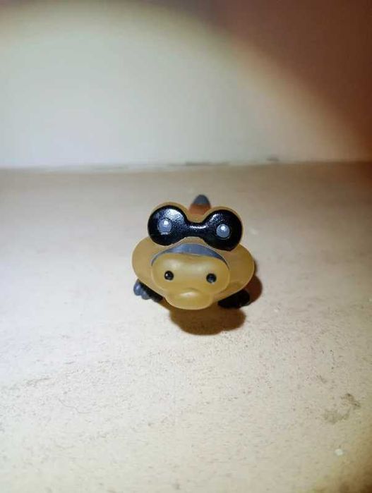 Pokémon finger puppet / brinquedo / figura pokémon Sandile da bandai