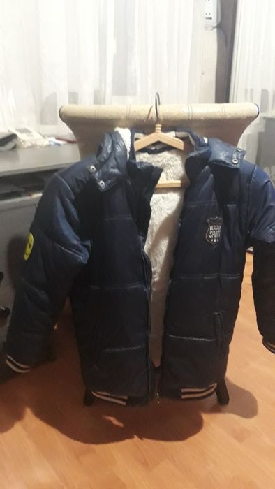 Продам куртку зима б/у  на 10- 12 лет, рост 152 см