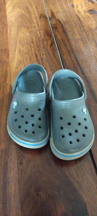 Klapki Crocs rozmiar 10-11