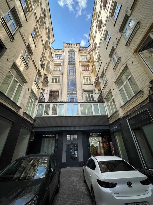 Продажа двоуровневой квартиры, ул. Большая Васильковская, Центр.