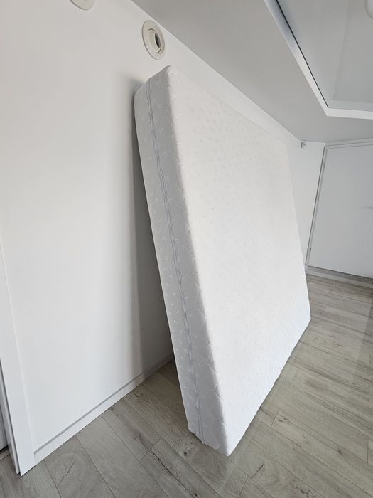 Sprzedam materac 180 x 200 x 30 cm