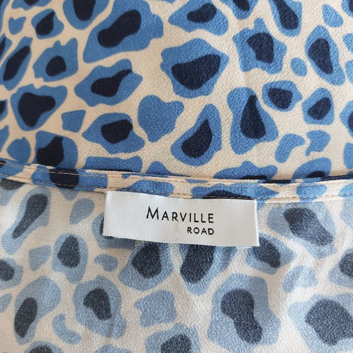 Bluzka o kroju oversize 38/40/42 z rozszerzanymi rękawami