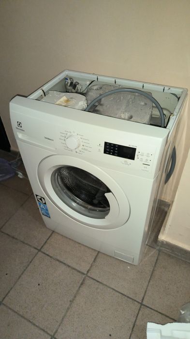 Пральна машина Electrolux EWF1064EDU 2.2 квт