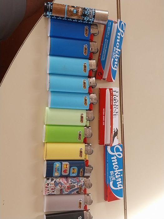 Isqueiros- 13 unidades com gás