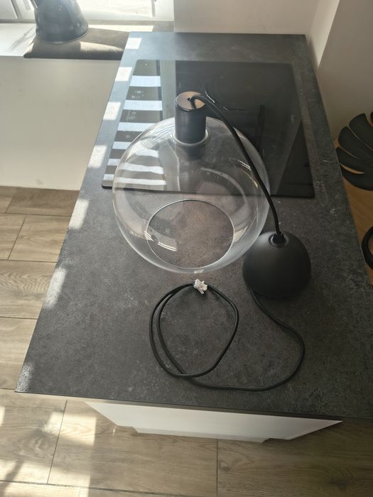 Lampa wisząca - szklana kula