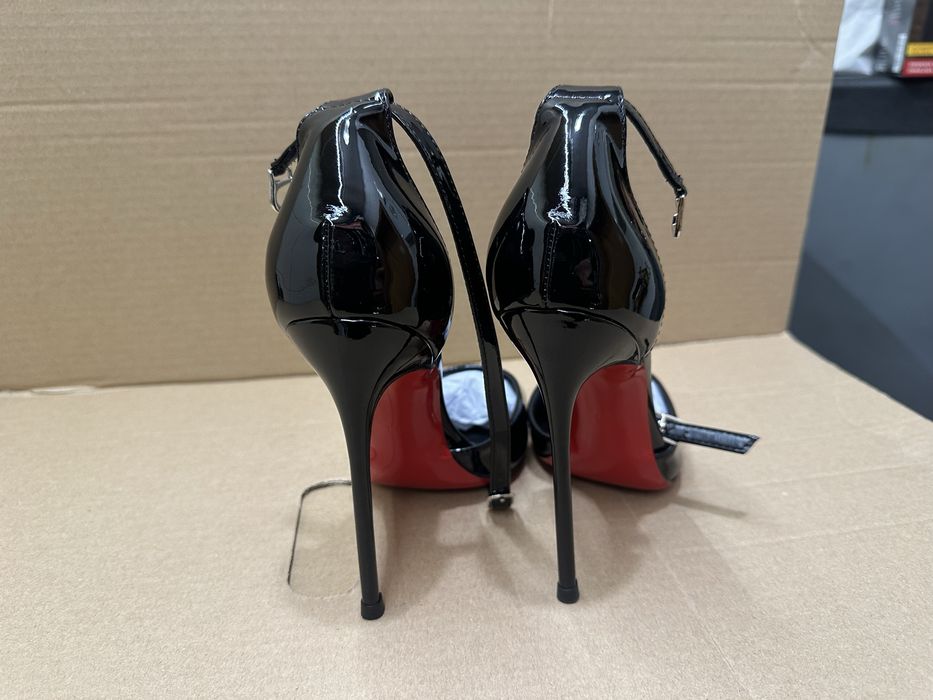 Czarne lakierowane szpilki