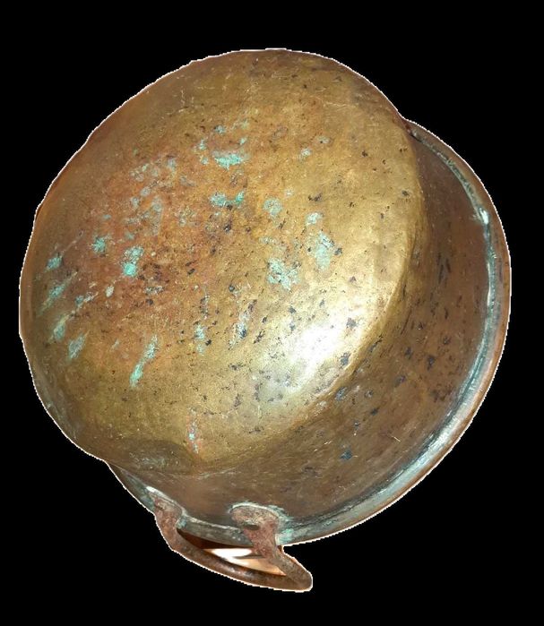 Antiga panela em latão