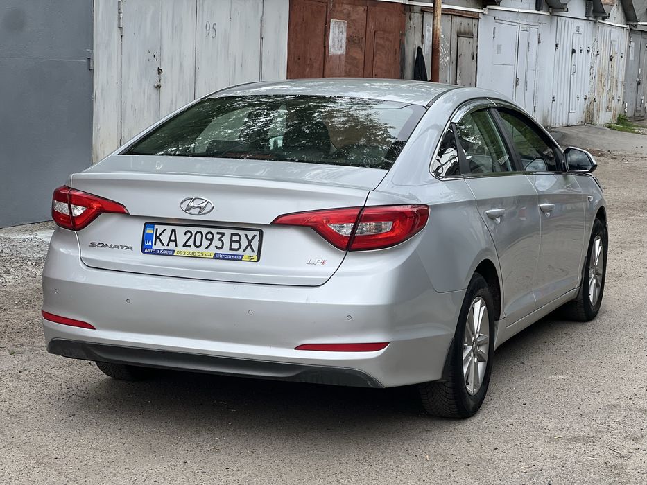 Hyundai Sonata 2016 VIN KMHE341DBHA304035 фото оголошення 4 з 17