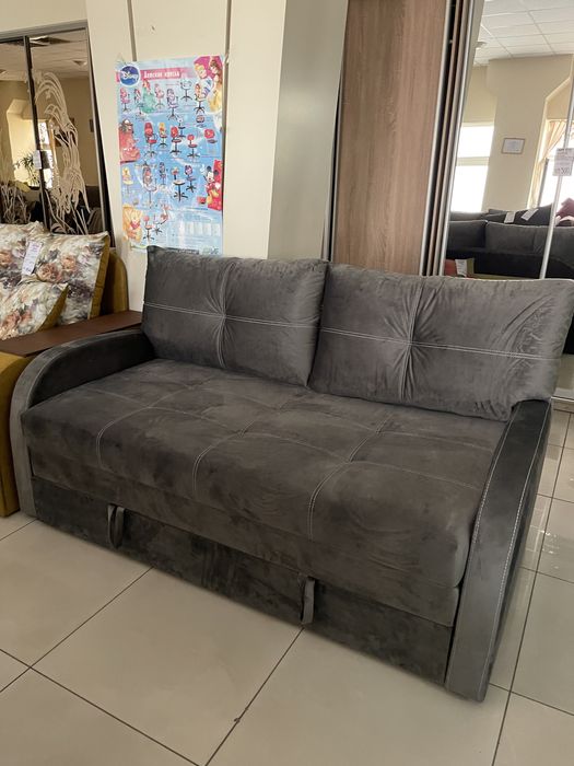 Диван выкатной . диван викатний