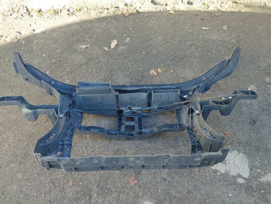 Передня панель телевізор Пасат Б6 VW Passat B6