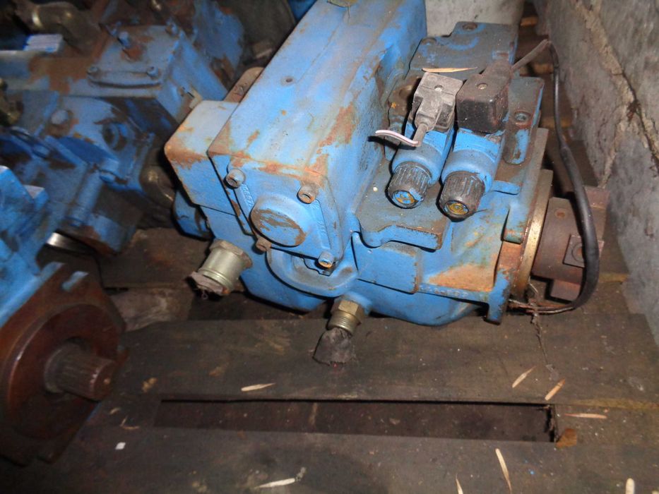 Pompa hydrauliczna POCLAIN Hydraulics wózek , ładowarka