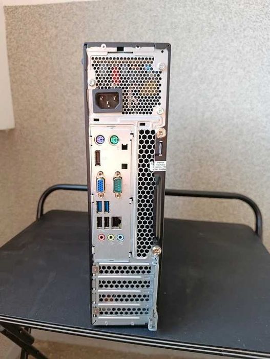 Lenovo ThinkCentre M700 i5-6400 8GB DDR4 SSD 256GB