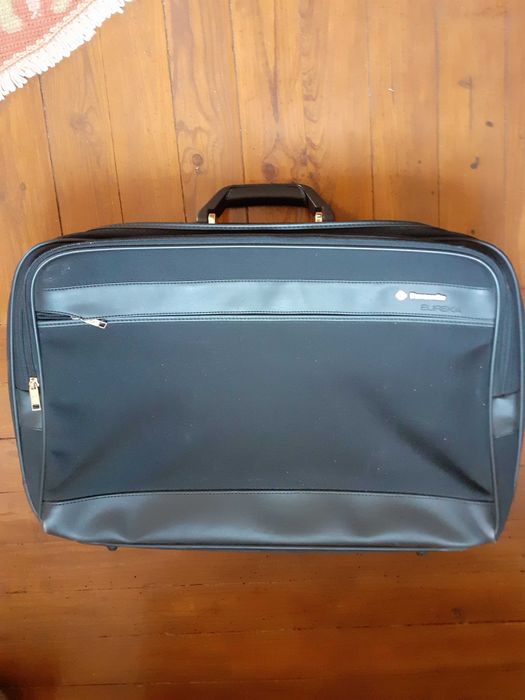 Mala Samsonite com espaços para LapTop e mais acessórios de trabalho