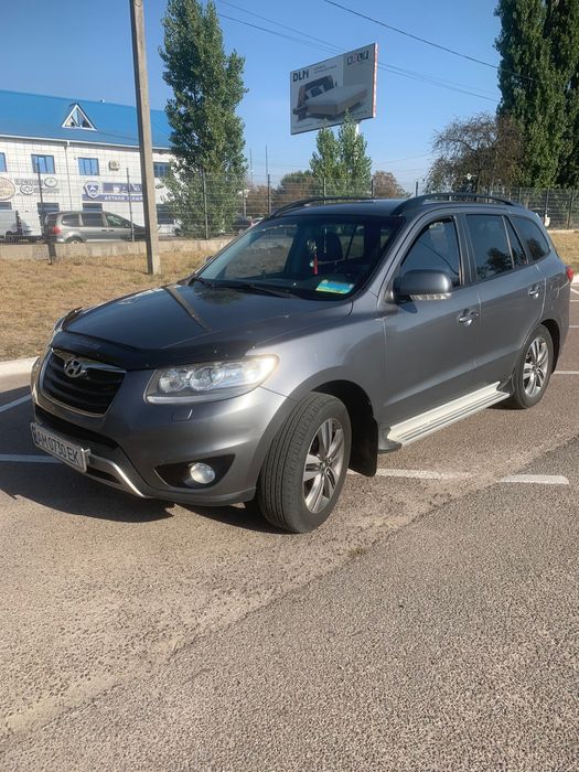 Продам свій автомобіль Хундай Сантафе