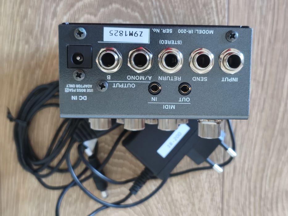 Boss IR200 em estado novo