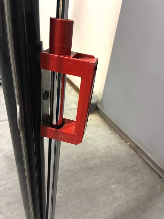 Tela de Projeção de Grandes Dimensões - 150 x 150 cm - Qtd. 1 Und.