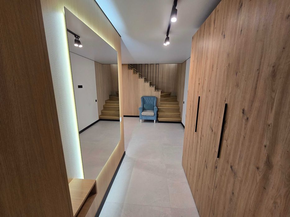 Здається 2-х кімн .таунхаус по вул. Гончара, СВІТЛО 24/7, читайте опис