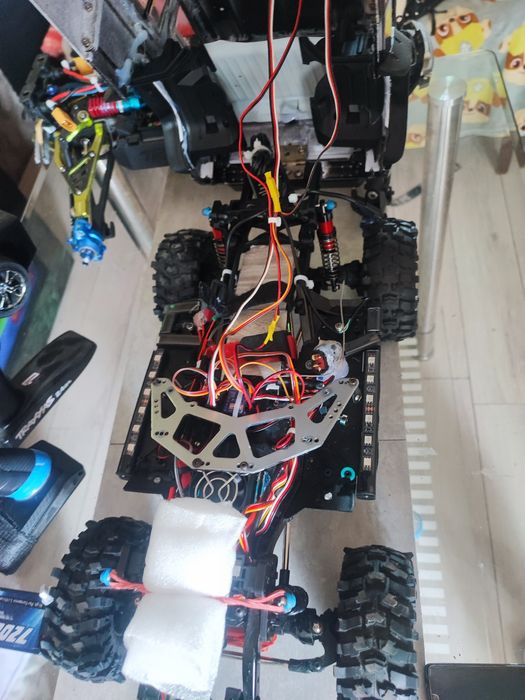 Autko Rc  plus baterie i piloty