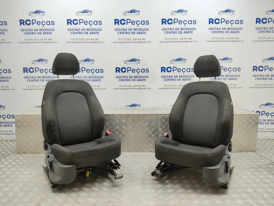 Conjunto Bancos Frontais Frente em Tecido Seat Ibiza 6J 6J1 6J5 Mk4