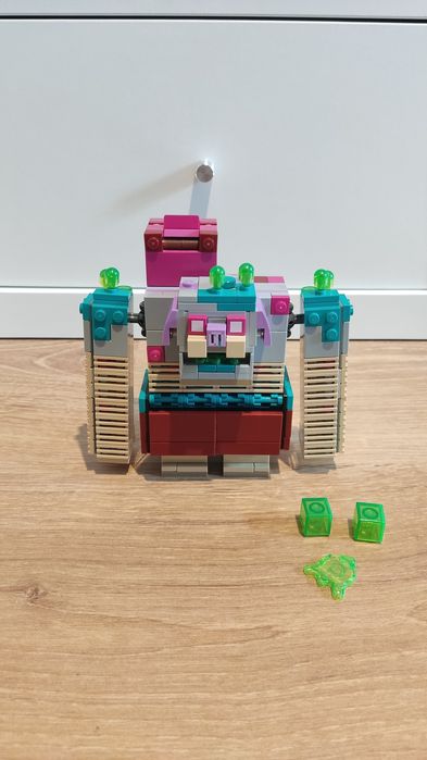 LEGO Minecraft Legends 21257
